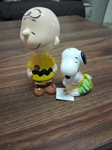 3-Westland Giftware PEANUTS Snoopy Salt and Pepper Shaker Set - Picture 1 of 6