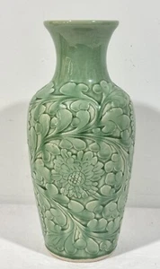 Superb Antique Chinese Longquan Green Celadon Porcelain Lotus Bottle Vase 11” - Picture 1 of 6
