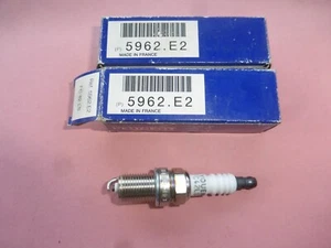 Lot Of 2 Candles Peugeot 5962E2 Eyquem FC 42 Ls New Citroen Bx XM - Picture 1 of 2