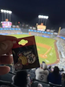 2025 LA Dodgers Stadium Exclusive Pin Dodgers Dodger Dog - Picture 1 of 2