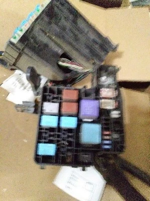 Motor de caja de fusibles compatible con 04-06 LEXUS ES330 141098 Foto 1 de 3