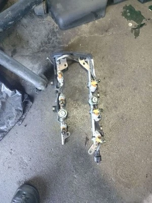 FUEL INJECTORS SET 16600EY00A 2014-2017 INFINITI QX50 - Imagem 1 de 4