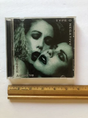 VTG Type O Negative Bloody Kisses🩸Gothic Metal Doom Metal CD Are I Rh Negative? - Image 1 of 4