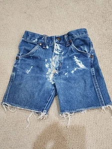 Wrangler Vintage Girls Size 8 Distressed Cut Off Denim Jean Shorts MADE IN USA - Picture 1 of 8