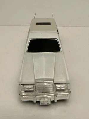 Majorette #3045 Lincoln White Stretch Limousine 1:32 Scale Die Cast Model - Image 1 of 4