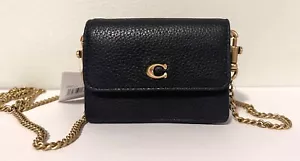 COACH C6718 Custodia per carte mezzo flap in pelle ciottolata nera, borsa a tracolla - Foto 1 di 15
