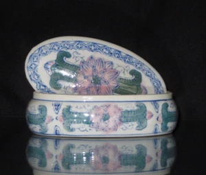 Antique Chinese Chinoiserie Ceramic Oval Inkwell Box Hand Painted Floral Motifs - Picture 1 of 9