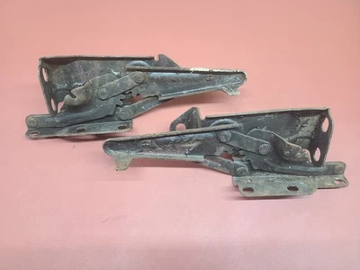 Oldsmobile 88 98 Fiesta Jetfire Starfire 1961 1962 1963 capó bisagra par usado Foto 1 de 4