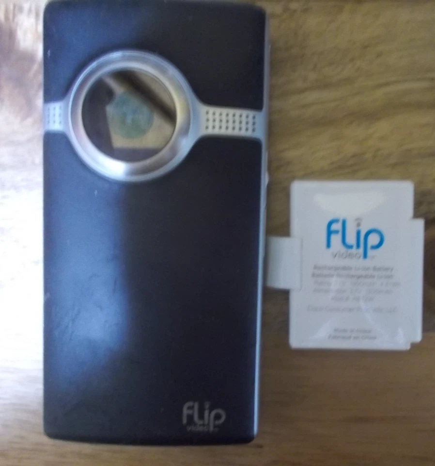 Flip UltraHD U32120 Video Camera 8 GB 2 Hours Black USED - FOR PARTS ONLY !!! - Image 1 of 4