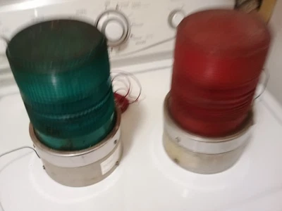 Smith & Wesson L-30 стробоскоп маяк огни 12V - красный и зеленый - лот из 2 - - Изображение 1 из 4