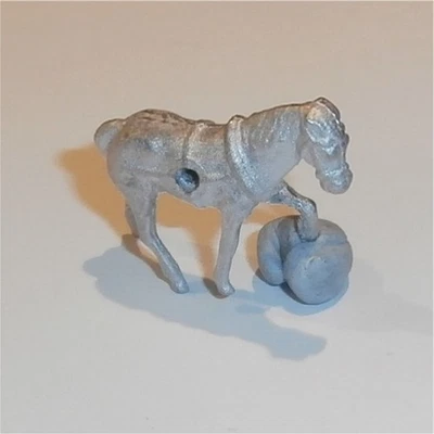 Matchbox Lesney Yesteryear 12a Horsedrawn Bus Horse Left Side - Image 1 of 4