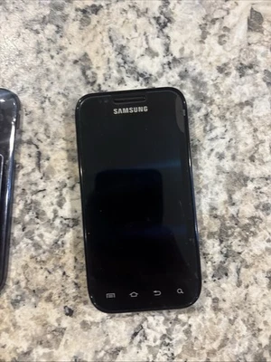 Samsung Phone ! - Image 1 of 4