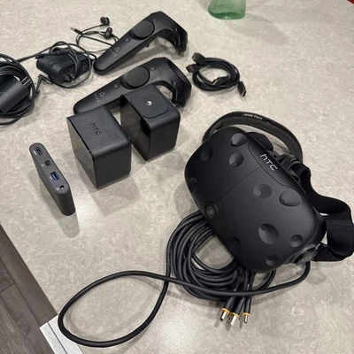 HTC Vive Virtual Reality Headset System 1st Generation Black - Image 1 of 4