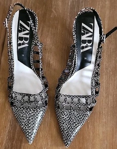 Zara Point Toe Slingback Schwarz Weiß Farbe Schuhe Damen 39 Größe 8 Schnalle 2 Zoll  - Bild 1 von 14