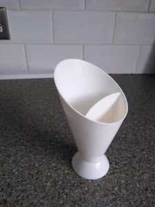 Chip 'n Dip Cup. New - Picture 1 of 3