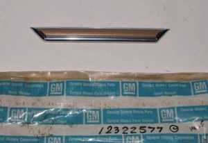 NOS 1986-1988 BUICK CENTURY 4 DOOR FRONT FENDER REAR SIDE MOLDING 12322577 - Picture 1 of 3