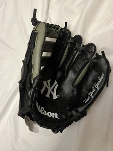 New York Yankees Wilson Baseball Handschuh schwarz grün Kinderhandschuh - Bild 1 von 6
