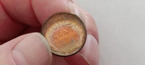 BU 1945-D BULLSEYE Rainbow Toned Lincoln Wheat Cent Stunning Colors Lustre-C3 - Picture 1 of 5
