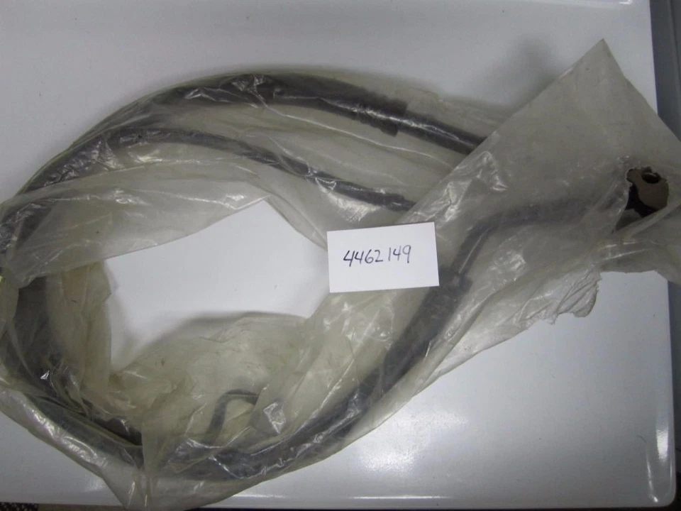 Линия всасывания и жидкости кондиционера 87-88 Grand Caravan Voyager новая из старых запасов 4462149 - Изображение 1 из 1