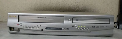 FUNAI COMBO VIDEOREGISTRATORE VHS/LETTORE DVD CON TELECOMANDO  - Immagine 1 di 4