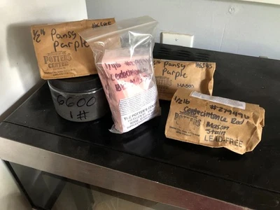 1 фунт каждый черный и анютины глазки фиолетовый каменщик пятно, 1/2 фунта интенсивный красный Cerdec-Degussa - Изображение 1 из 4