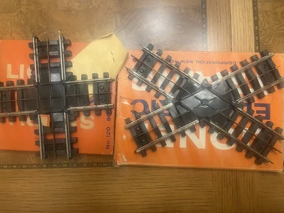 LIONEL TWO CROSSINGS # 120 90 Degree & 130 60 DEGREE SUPER 'O' CROSSING - Image 1 of 2