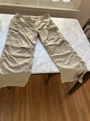 The North Face Pants Womens M Khaki Cargo Convertible Short Outdoor Hiking Snow - Image 1 of 4