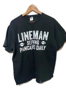 Mens Lineman Serving Pancakes Daily Football Gift T-shirt XL - Picture 1 of 4