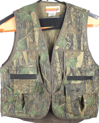 Winchester Men's Large Conceal Camo Hunting Vest w/ Game Pocket   #H1914 - Image 1 of 4