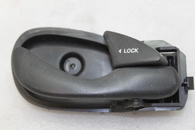 Ford Focus SE ZX4 2005 manija de puerta interior delantera derecha negra C-23 Foto 1 de 4