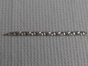 Thifari Bracelet - Picture 1 of 11