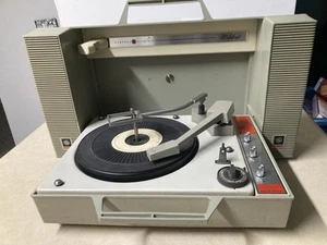 Ersatzteile/Reparatur Vintage General Electric GE Wildcat Stereo Plattenspieler Turntable - Bild 1 von 15