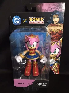 Jakks DC x Sonic the Hedgehog 5" Amy als Wonder Woman Actionfigur - Bild 1 von 4