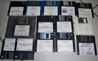 Lot of 14 Piano MF2-DD Floppy Disks: Roland, Korg - Image 1 of 4