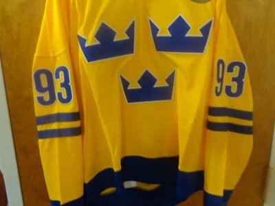 Camiseta deportiva de Mika Zibanejad #93 de los Rangers de Nueva York/Juegos Olímpicos de Suecia Foto 1 de 4