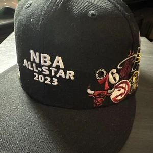 New Era Jon Stan NBA All Over Star 2023 Exclusivo Sombrero Ajustado Club (talla 7) Usado - Imagen 1 de 12