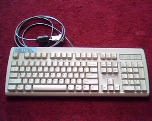 Teclado Hetra Tempest 104-1C Febrero 2002 RT2258TW - Buen Estado De Colección - Imagen 1 de 6