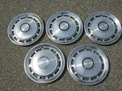 Tapacubos originales de fábrica 1975 a 1982 Ford Granada Mercury Monarch cubiertas de rueda Foto 1 de 4