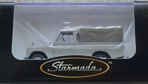 Brekina 13756 (traccia H0) auto Land Rover 109 + scatola originale mai usata - Foto 1 di 2