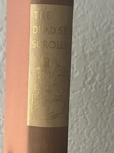 The Dead Sea Scrolls by Geza Vermes Illustrated by Shraga Weil 1967 HC/Slipcase - Bild 1 von 17