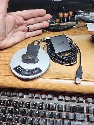 Kodak Camera EasyShare Photo Frame Cradle Dock 2 w/ Cables Silver Working - Image 1 of 4