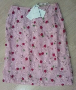 escada LUXURY skirt new with tags pink withflower design sequins and rosebuds 40 - Picture 1 of 8