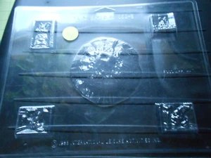 Plastic Chocolate Candy Mold Easter Theme - Picture 1 of 1