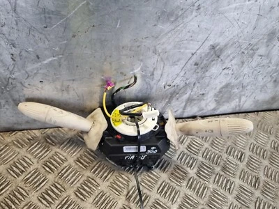 INTERRUPTOR DE TALLO DE COLUMNA DE DIRECCIÓN FIAT 500 07356283570 1,2 L HOMBRE PET HATCHBACK 2015 Foto 1 de 4