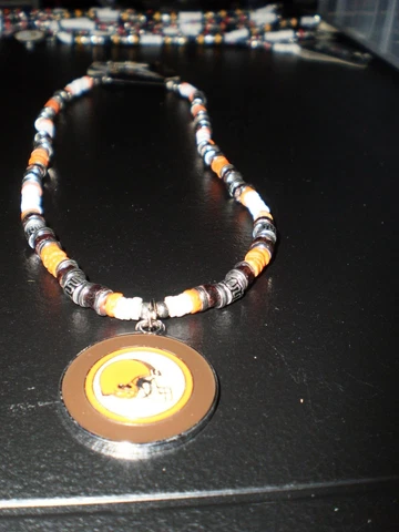 NFL  Cleveland Browns  Shell Necklace  18 inches  New with Tags Free Shipping Cover