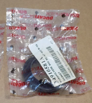 Anillos de sellos antipolvo para horquilla Ducati Monster 900 851 888 Superbike NUEVO FABRICANTE DE EQUIPOS ORIGINALES 34910581A Foto 1 de 2