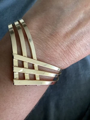 Armreifen in Gold /3-reihig / Modeschmuck / Neu - Bild 1 von 4