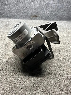 Cadillac CTS 2014-2016 tracción trasera 2,0 L ABS módulo de bomba de freno antibloqueo OEM (J7) Foto 1 de 4