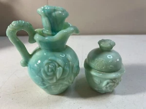 Vintage Avon Jadeite Green Blue Rose Pitcher + Moonwind Powder Sachet - Bild 1 von 11