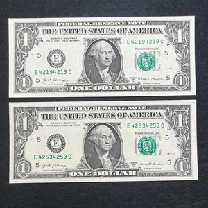 Lote de 2 repetidores de números de serie de lujo nítidos UNC $1 billetes - Imagen 1 de 2